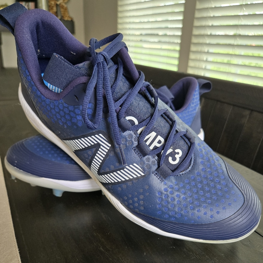 Men's New Balance Molded Cleats SZ 12 Navy